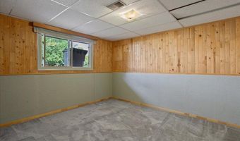 6921 POULOS Dr, Cheyenne, WY 82009