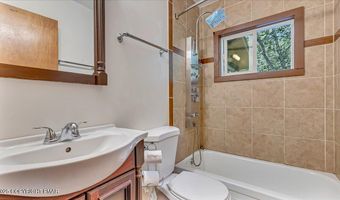 151 Route 940, Blakeslee, PA 18610
