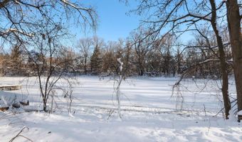 197 Maplewood Dr, Antioch, IL 60002