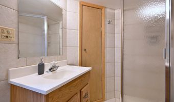 1350 W Barnwall Dr, Addison, IL 60101