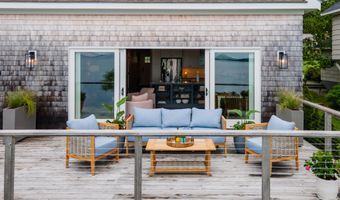 48 Ocean St, Belfast, ME 04915