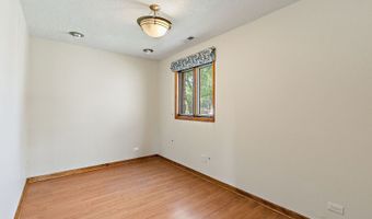 1133 N Thatcher Ln, Addison, IL 60101