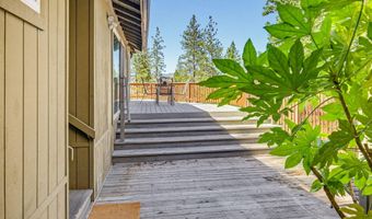 1105 Ivy Ln, Ashland, OR 97520