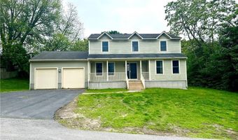 8 Linden St, Bristol, RI 02809