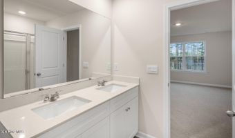 3914 Pasture Ln, Ayden, NC 28513
