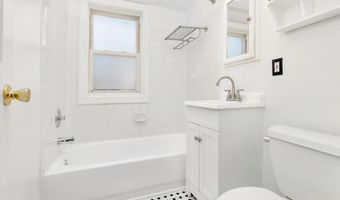 2446 S NELSON St, Arlington, VA 22206