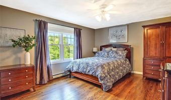 96 Windsong Rd, Cumberland, RI 02864
