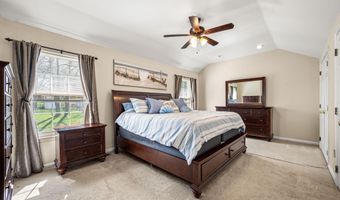 42 EMERALD RIDGE Dr, Bear, DE 19701