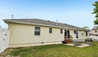 92 Birch St, Beachwood, NJ 08722