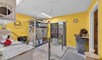 7 W MAIN St 12-14, Apopka, FL 32703
