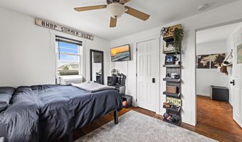 210 N BEACH Ave, Beach Haven, NJ 08008