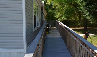 214 Lakepoint Rd, Alford, FL 32420