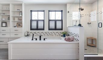 150 Alfred Drowne Rd, Barrington, RI 02806