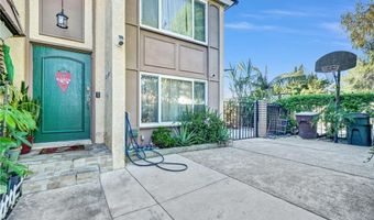 1341 S Pembrooke Ln, Anaheim, CA 92804