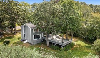 4 Buckingham St, Barrington, RI 02806