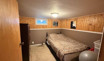 136 Rohr St, Arnolds Park, IA 51331