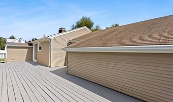 16 Kingsford Ave, East Providence, RI 02915