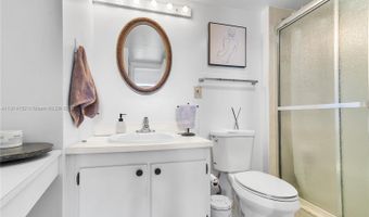 20301 W Country Club Dr PH-28, Aventura, FL 33180