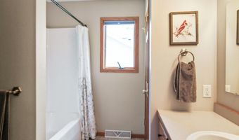 1312 NE 15th Ave, Aberdeen, SD 57401