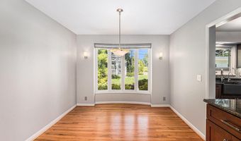 2222 Delaware Dr, Ann Arbor, MI 48103