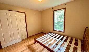 5 Springmill Dr, Asheville, NC 28806