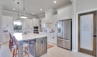 1001 N Oak Trl, Weatherford, TX 76085