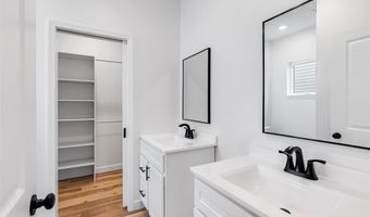 457 Rosedale Ter, Ballwin, MO 63021