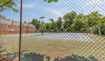 2546 S WALTER REED Dr B, Arlington, VA 22206