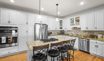 46 Great Heron Ln 46, Brookfield, CT 06804