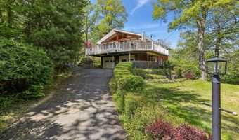 4 Alan Rd, Danbury, CT 06810