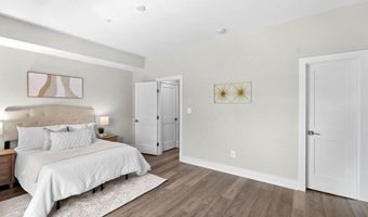 1108 S HIGHLAND St 2, Arlington, VA 22204