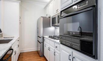 4144 Towne Green Cir, Addison, TX 75001