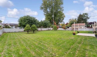 1513 E CALUMET St, Appleton, WI 54915