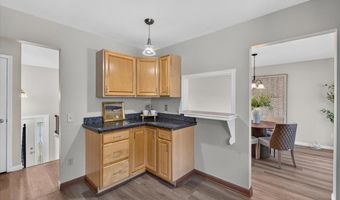 930 Bellestri Dr, Ballwin, MO 63021