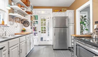 5 Dennis Ave, Cranston, RI 02905