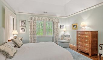 36 Pickman Dr 36, Bedford, MA 01730