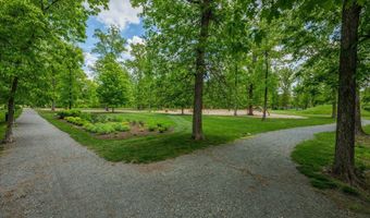 20305 SAVIN HILL Dr, Ashburn, VA 20147