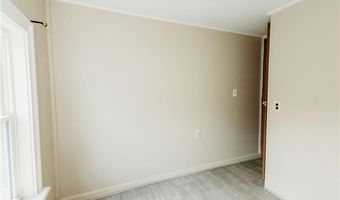 840 Forest Park Ave, Middletown, RI 02842