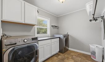 4645 N Hillcrest St, Bel Aire, KS 67220