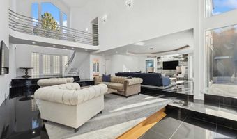 23 Rio Vista Dr, Alpine, NJ 07620