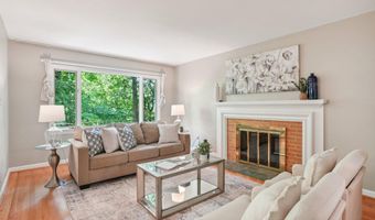 2647 S KENT St, Arlington, VA 22202