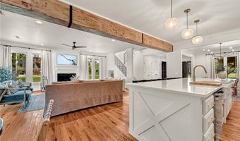 103 NE 7th St, Bentonville, AR 72712