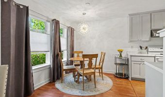 2214 McCall Dr, Ashland, OR 97520