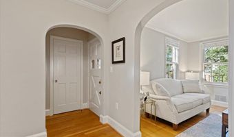 5013 WORTHINGTON Dr, Bethesda, MD 20816