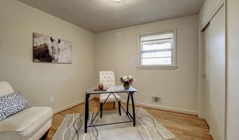 5704 RADNOR Ct, Bethesda, MD 20817