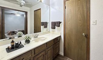 1 Rock Island Ltd, Ardmore, OK 73401