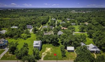 112 Leopold St, Bay St. Louis, MS 39520