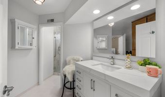 6056 Lake Lindero, Agoura Hills, CA 91301