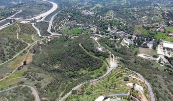 121 Avo Dr, Fallbrook, CA 92028