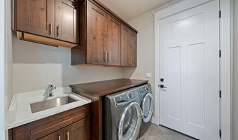 2044 NE Altura Dr, Bend, OR 97701